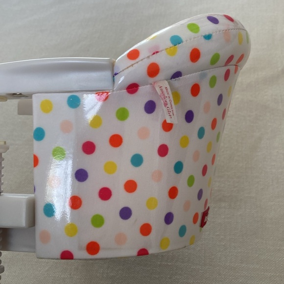 AMERICAN GIRL | Doll Treat Seat - Polka Dot Doll Clip-on Booster Seat - Picture 8 of 16